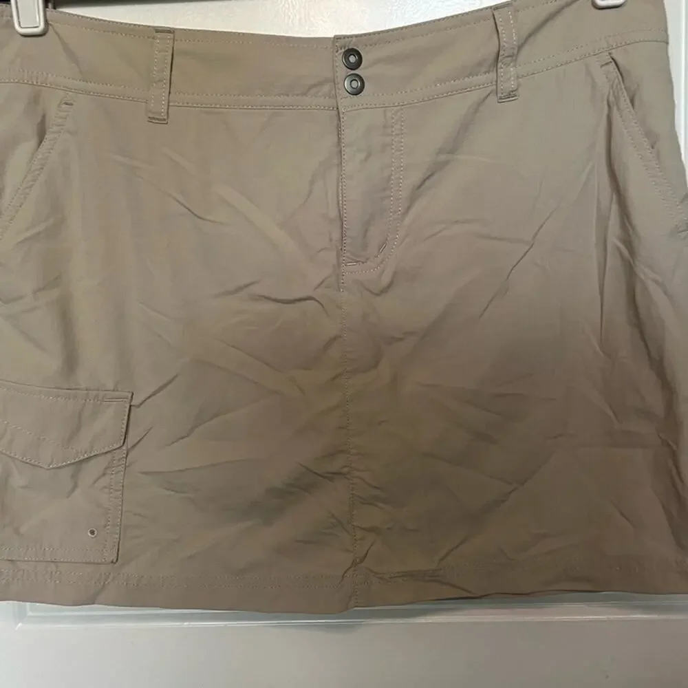 Columbia‎ Skirt Omni Shade Sun Protection size : 10